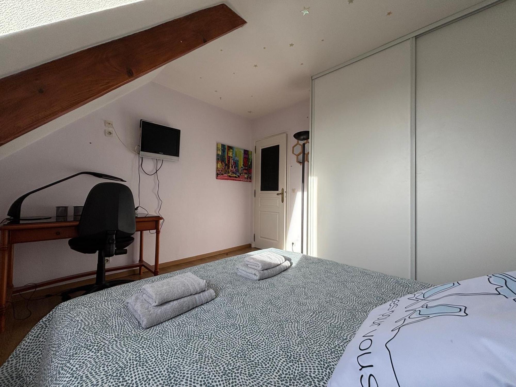 Villa Des Pontons Maison 5 Chambres Avec Grand Jardin Clos Et Belle Terrasse Sejour Spacieux Lumineux A 2 Kms De La Plage D'Arromanches Pres De Bayeux, Omaha Beach - Table De Ping Pong - Garage Tracy-sur-Mer Eksteriør billede